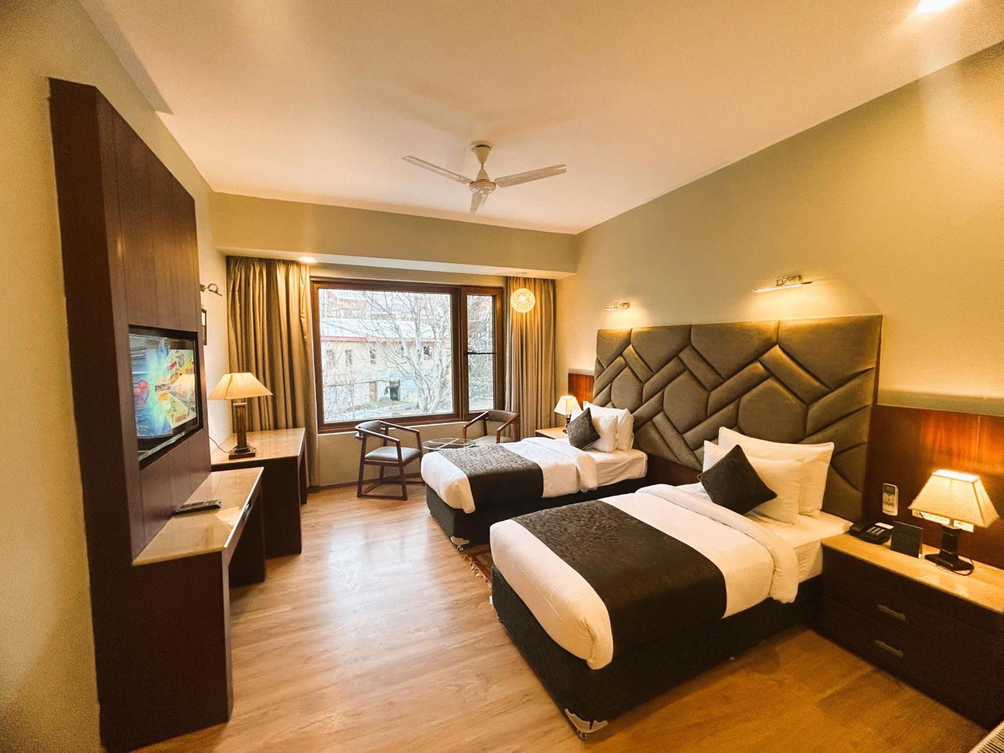 Hotel The קרגיל מראה חיצוני תמונה